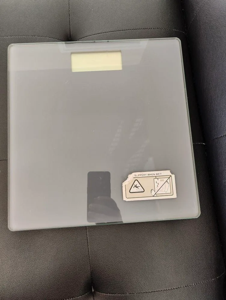 Bathroom weighing scale thumbnail