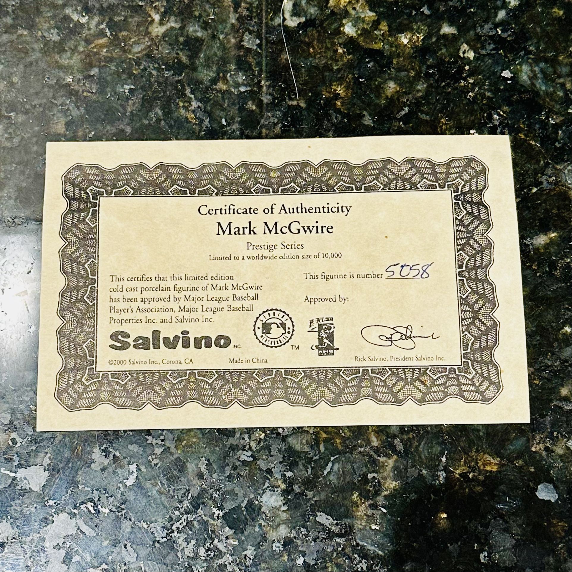Mark McGwire Salvino Prestige Figurine Statue - photo 4