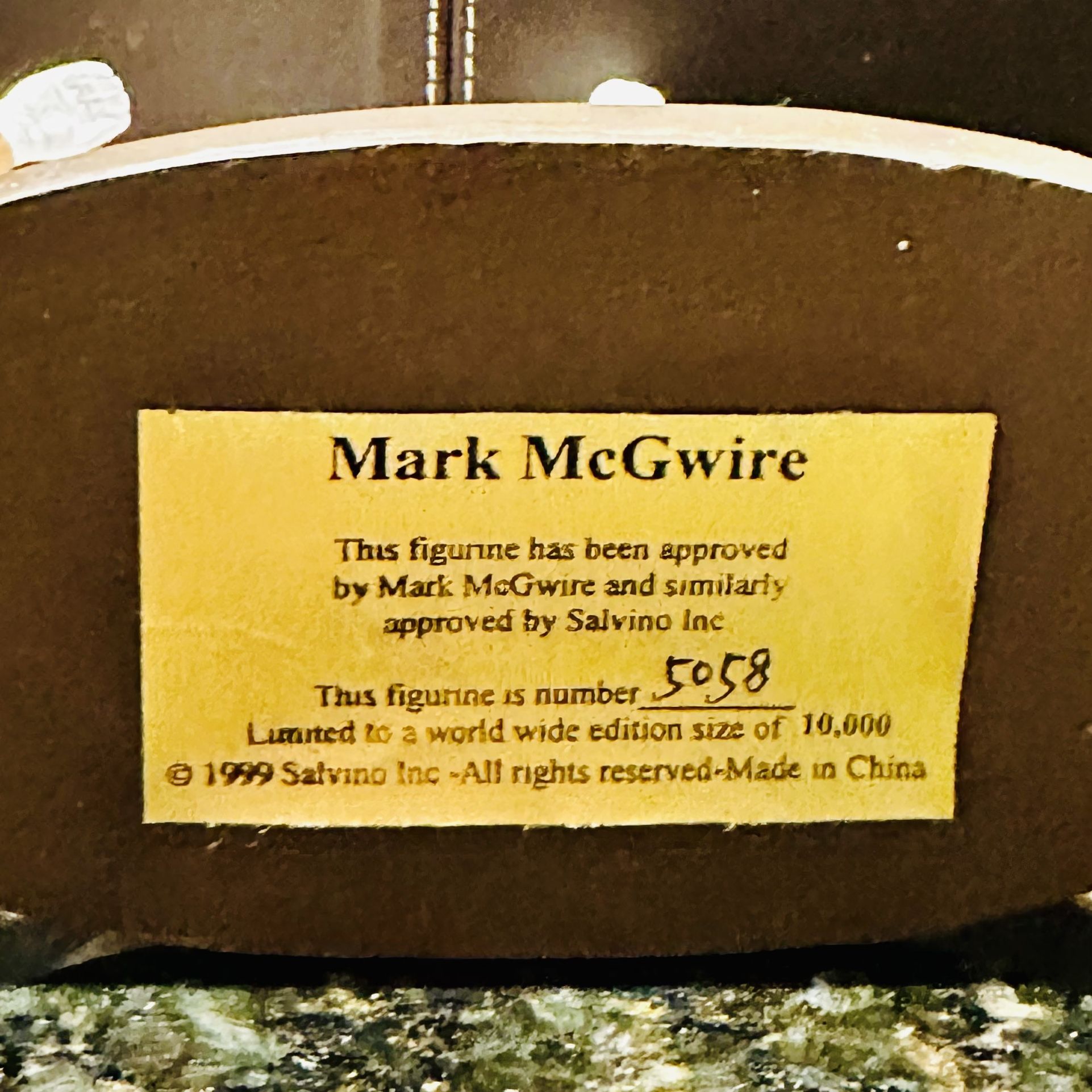 Mark McGwire Salvino Prestige Figurine Statue - photo 5