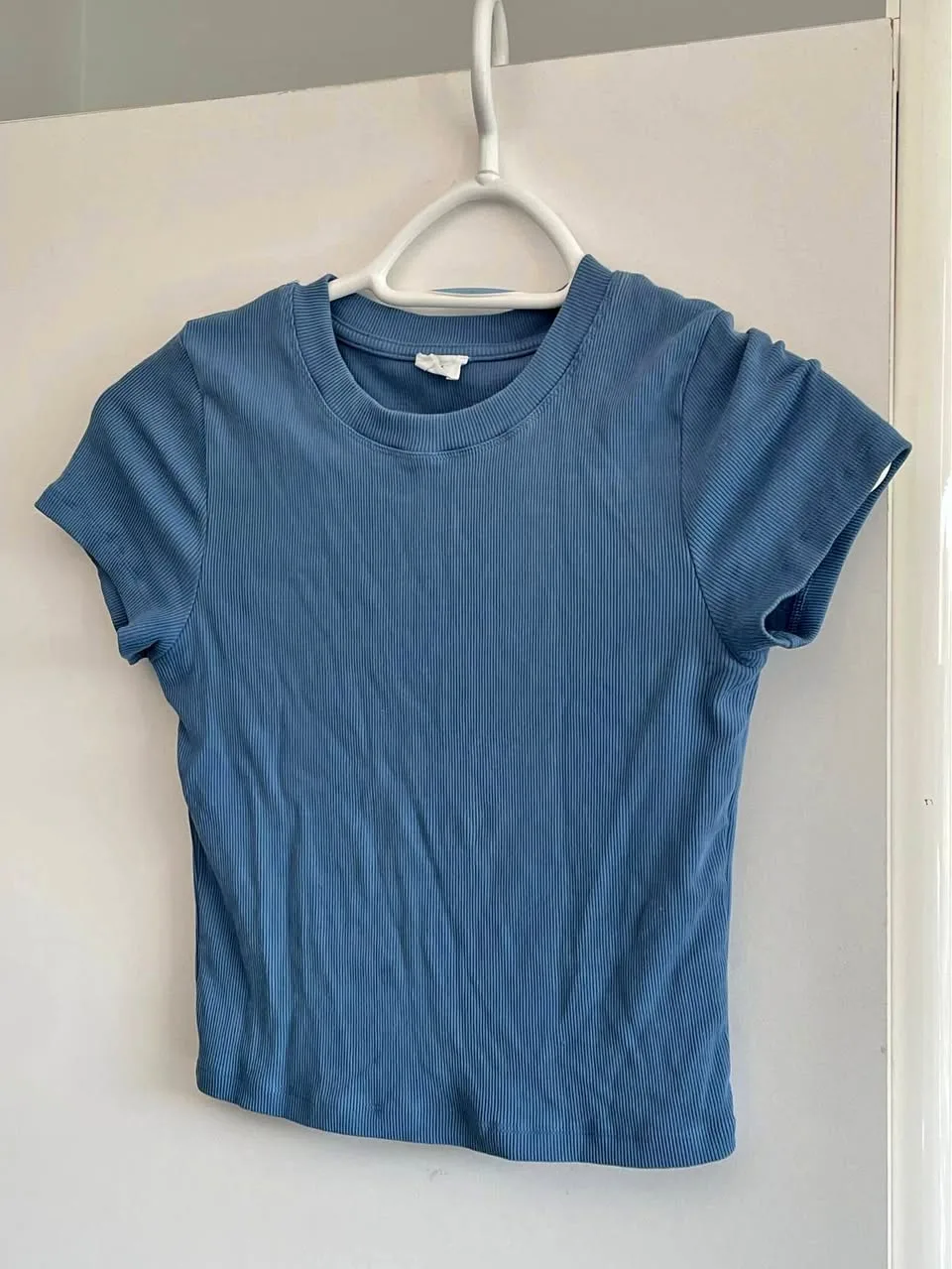 SET of Women’s t shirts all size Small thumbnail