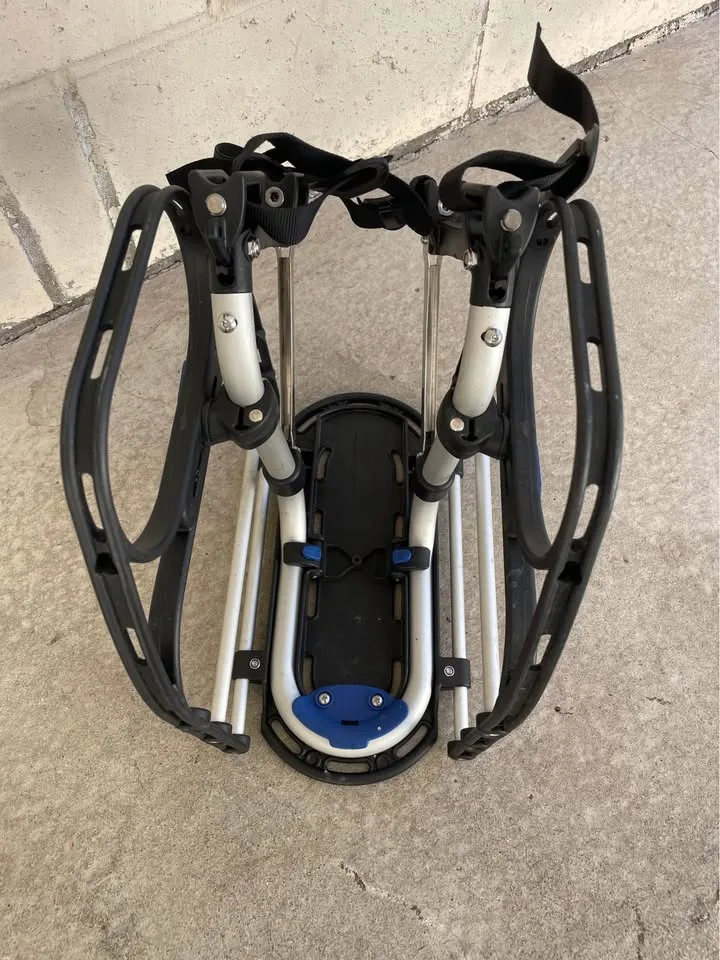 Thule Pack n Pedal Tour Rack and Side Frames image indicator(5)