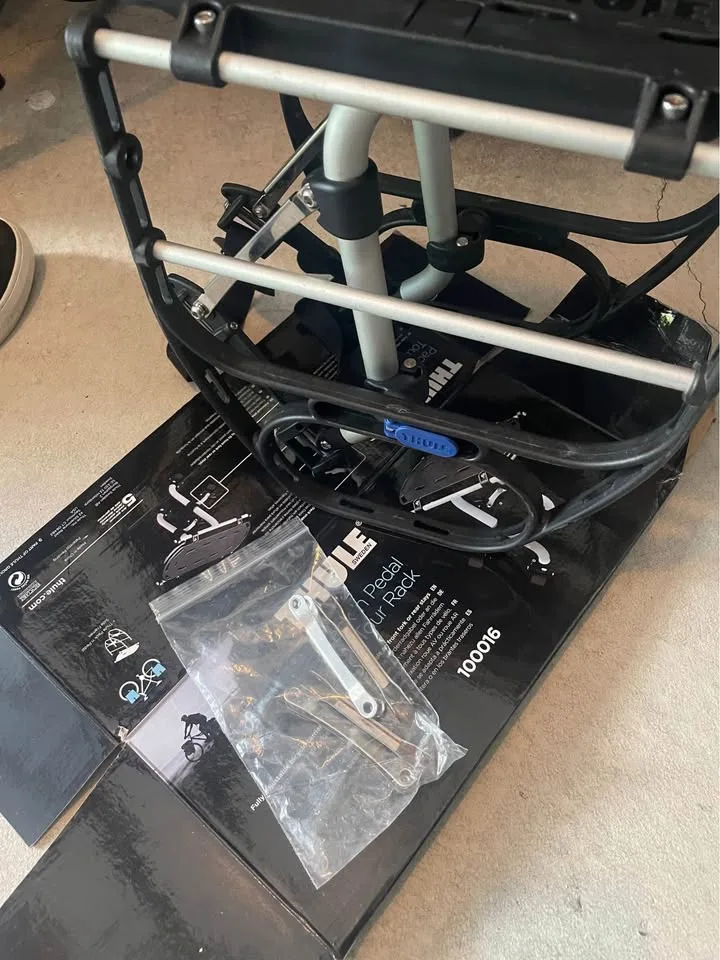 Thule Pack n Pedal Tour Rack and Side Frames image indicator(7)