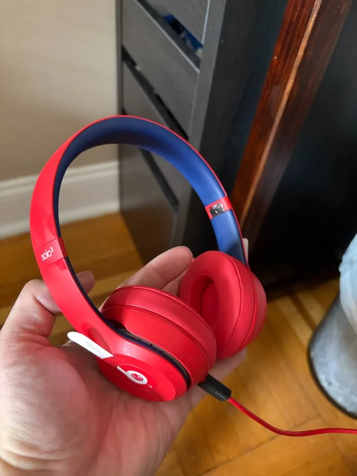 Beats Solo3 Wireless Headphones image indicator(2)
