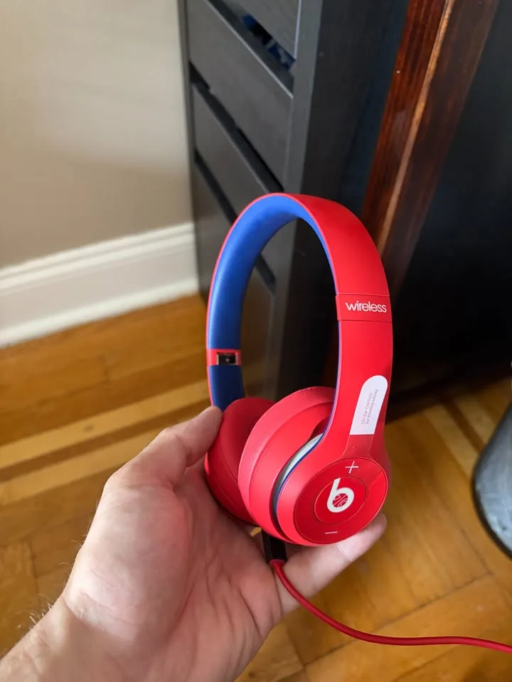 Beats Solo3 Wireless Headphones image indicator(3)