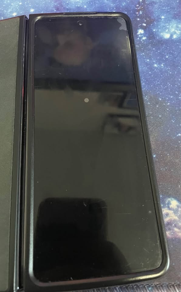 Samsung Galaxy Z Fold 4 – 512GB (Black) – Excellent Condition - photo 2