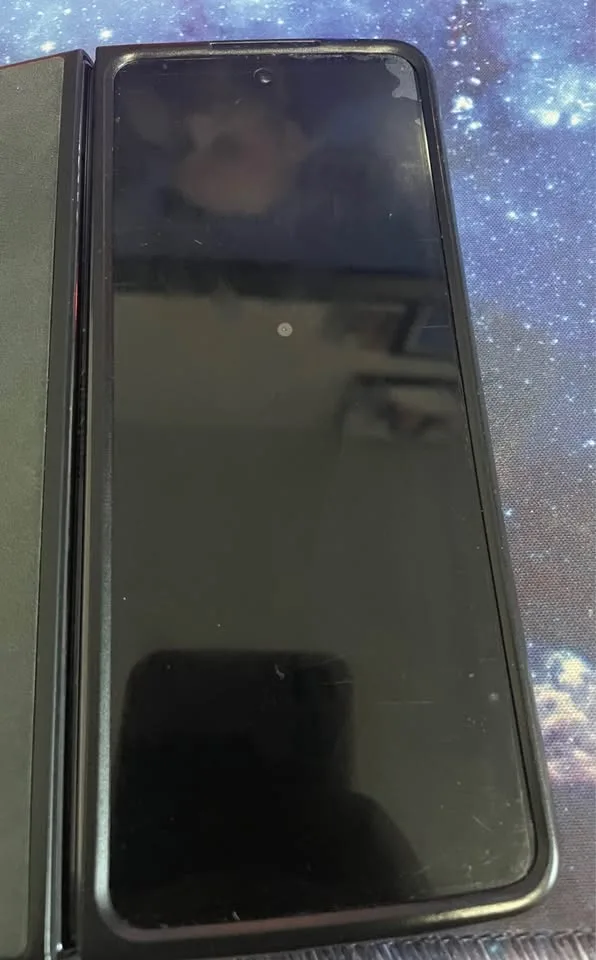 Samsung Galaxy Z Fold 4 – 512GB (Black) – Excellent Condition image indicator(2)