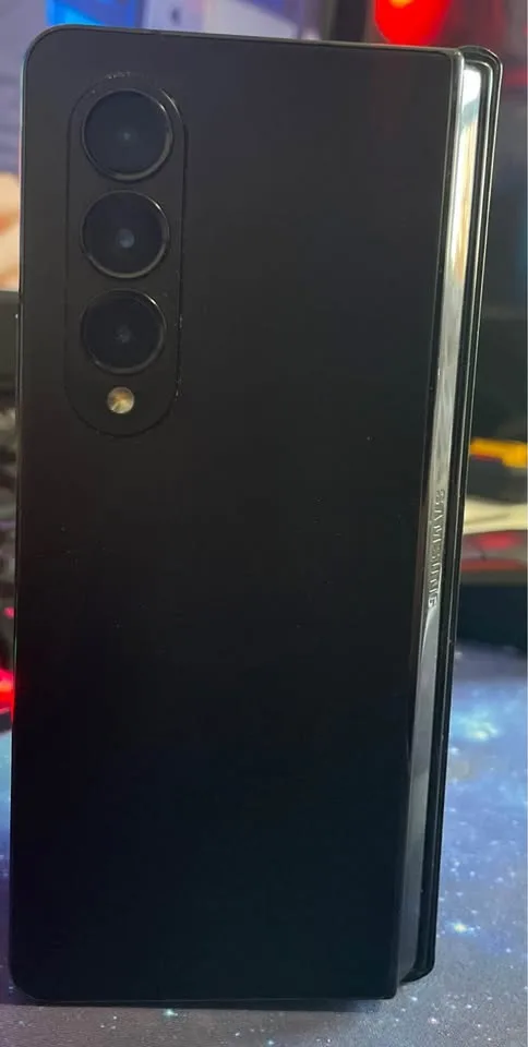 Samsung Galaxy Z Fold 4 – 512GB (Black) – Excellent Condition image indicator(3)