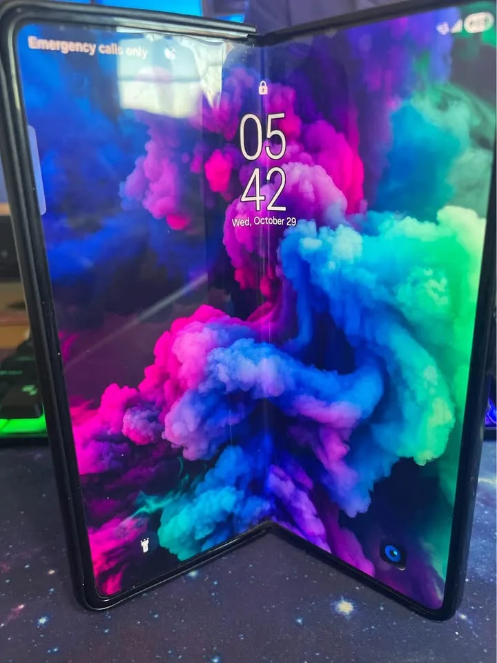 Samsung Galaxy Z Fold 4 – 512GB (Black) – Excellent Condition image indicator(10)