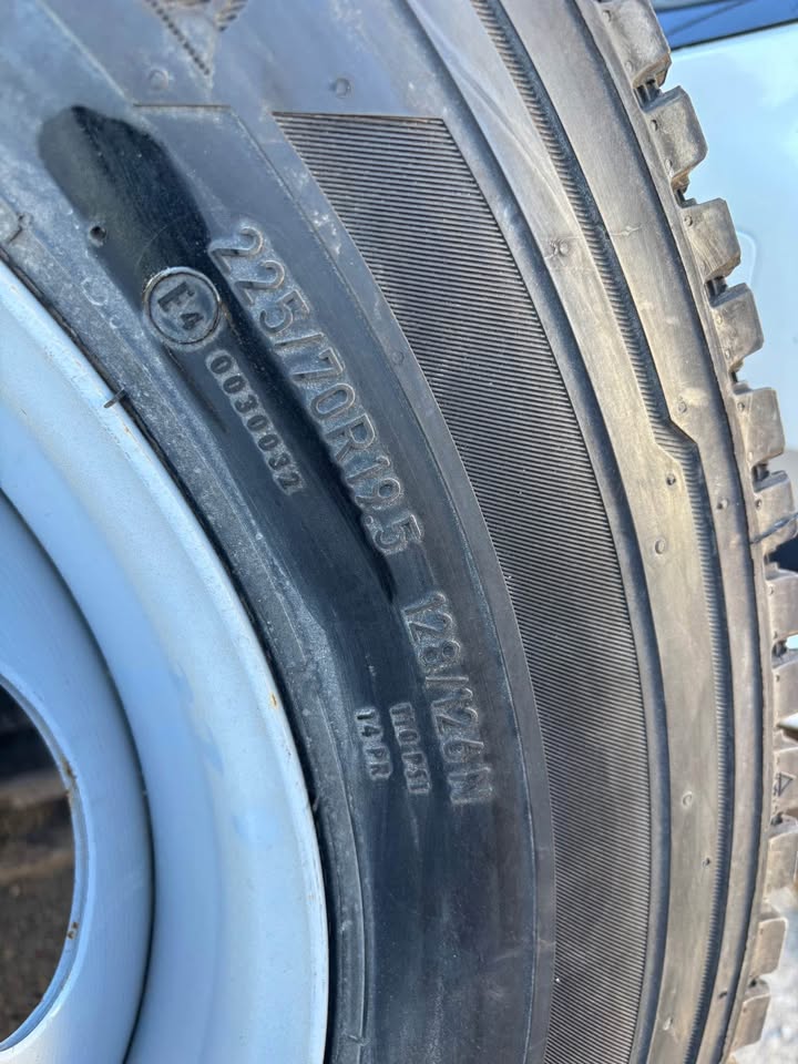 Continental Conti Hybrid HD3 225/70R19.5 - photo 3