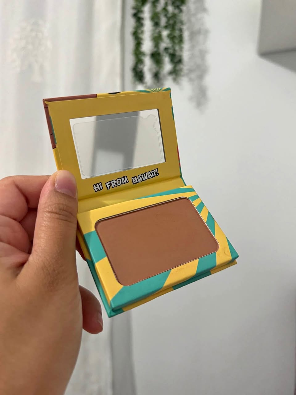 Travel size bronzer/ contour compact