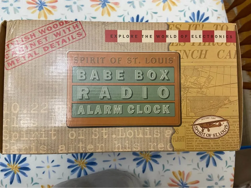 Vintage Spirit of St. Louis Radio Alarm Clock *New! image indicator(5)