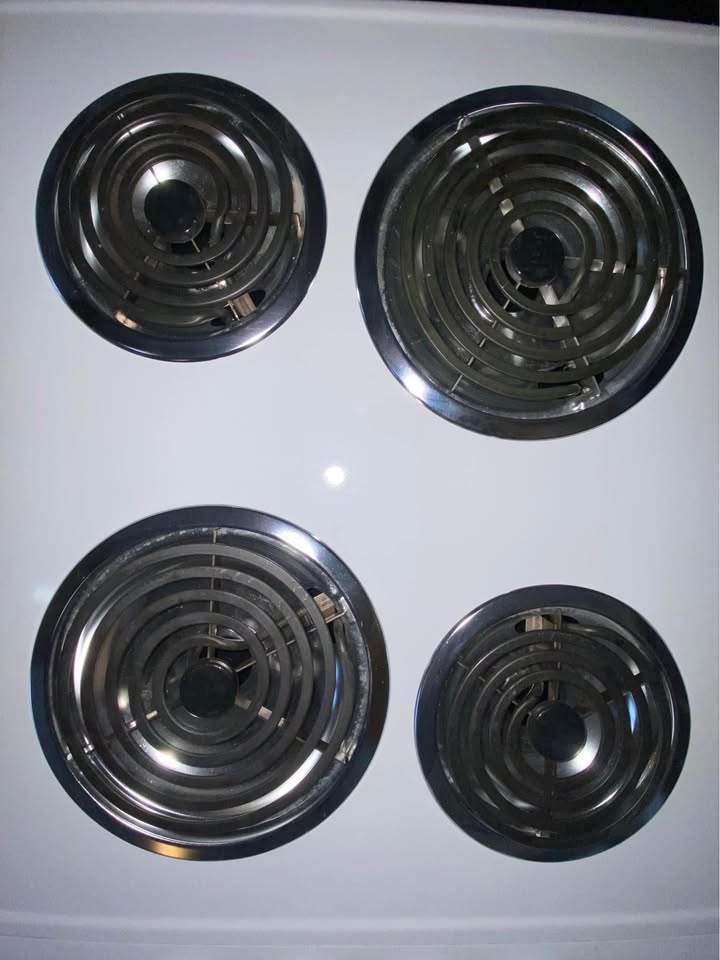 NEVER USED Frigidaire Stovetop / Cooktop. AS NEW… CAN DELIVER - photo 5