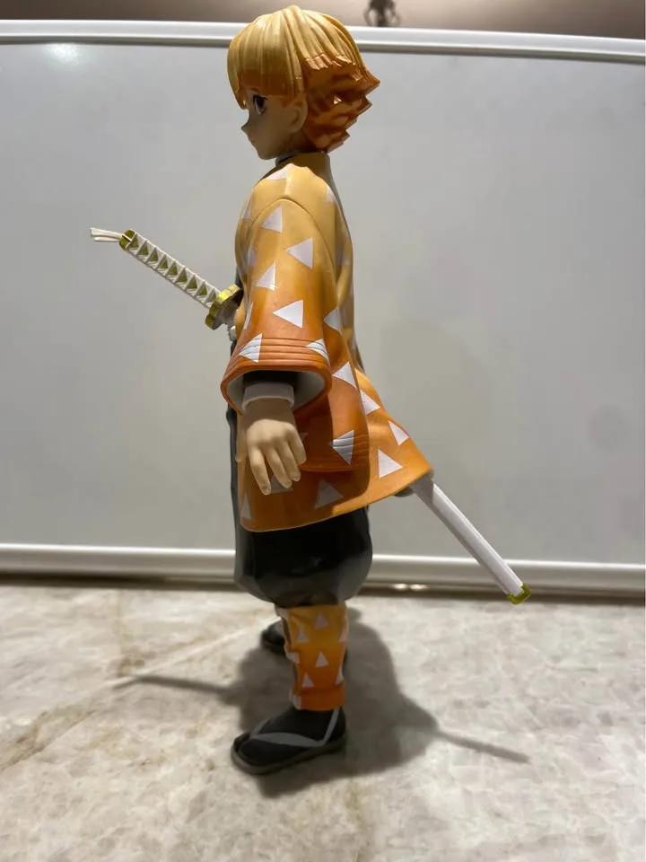 Demon Slayer Figures + Bonus Pins Set image indicator(4)