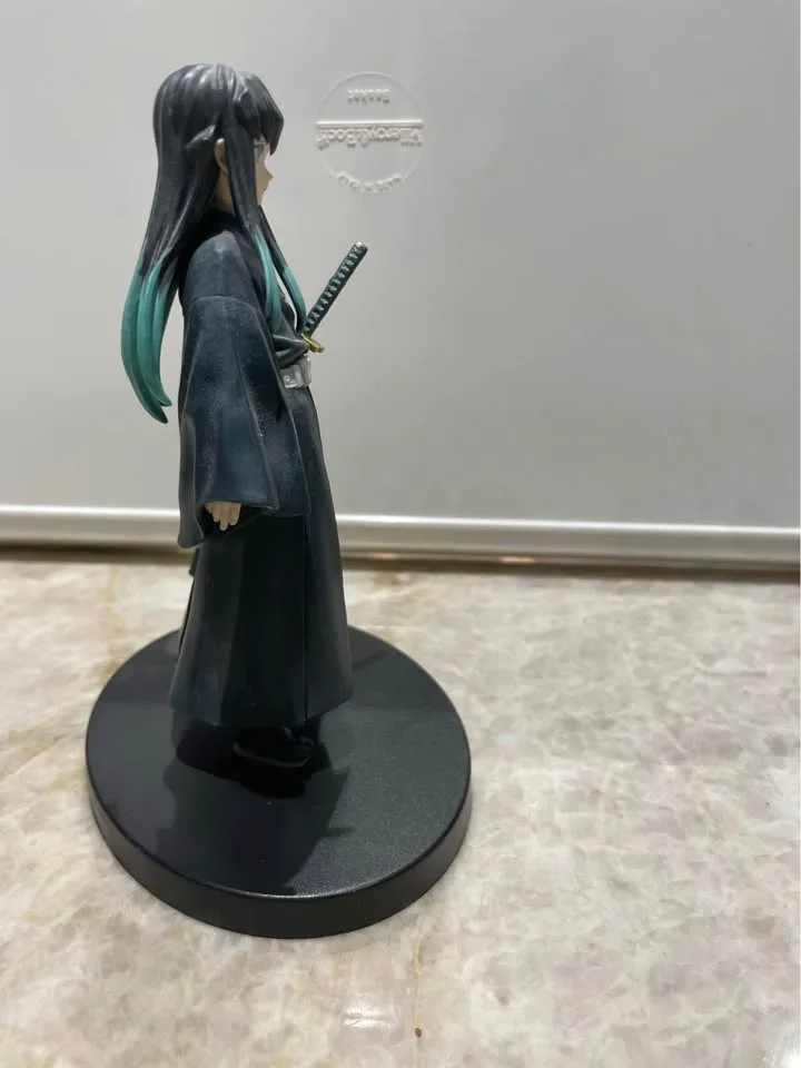 Demon Slayer Figures + Bonus Pins Set image indicator(8)