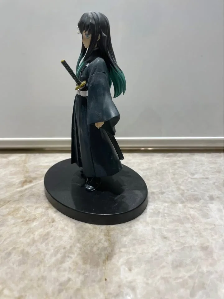 Demon Slayer Figures + Bonus Pins Set image indicator(9)