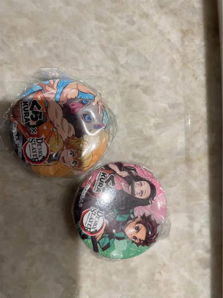 Demon Slayer Figures + Bonus Pins Set image indicator(10)