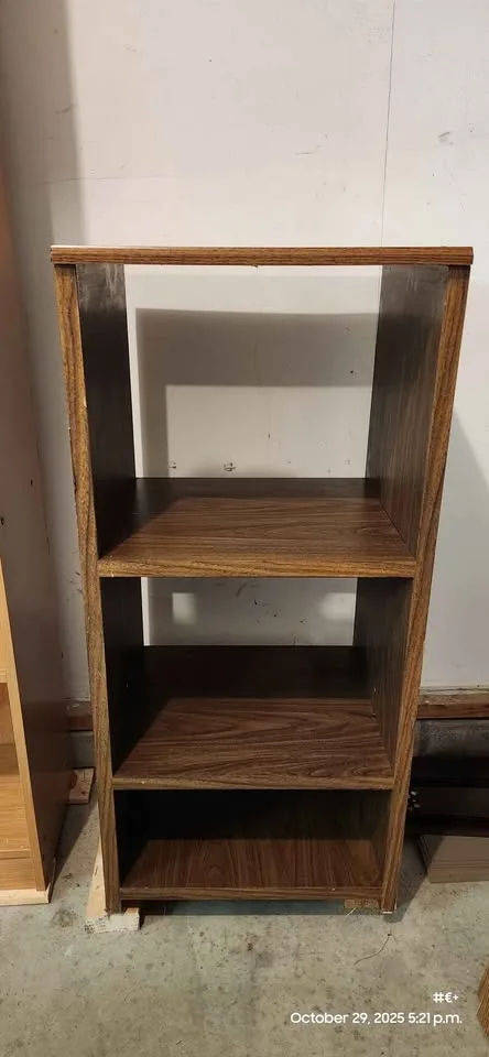 Closet, book case, shelf, chair, TV table image indicator(5)