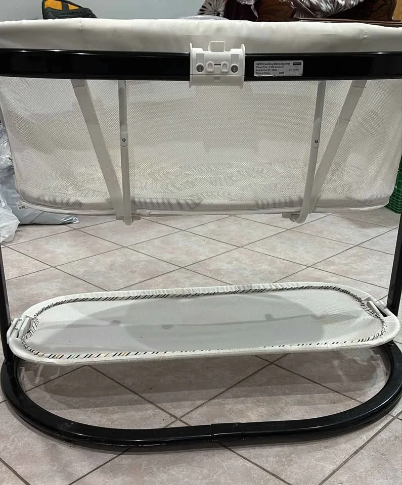 Fisher-Price Soothing Motions Bassinet image indicator(3)
