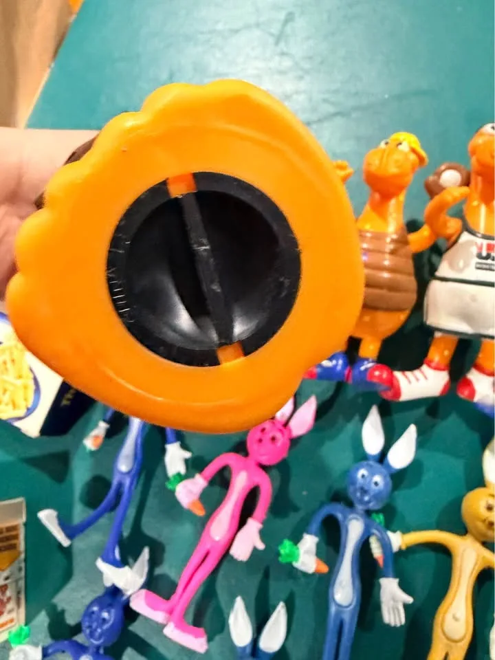 Vintage bendable toys, Cheeseasaurus area and bendy bunnies image indicator(2)