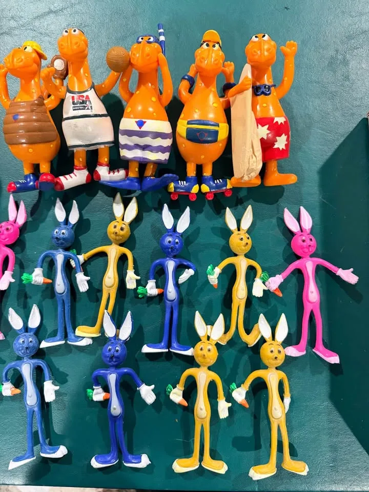 Vintage bendable toys, Cheeseasaurus area and bendy bunnies image indicator(4)