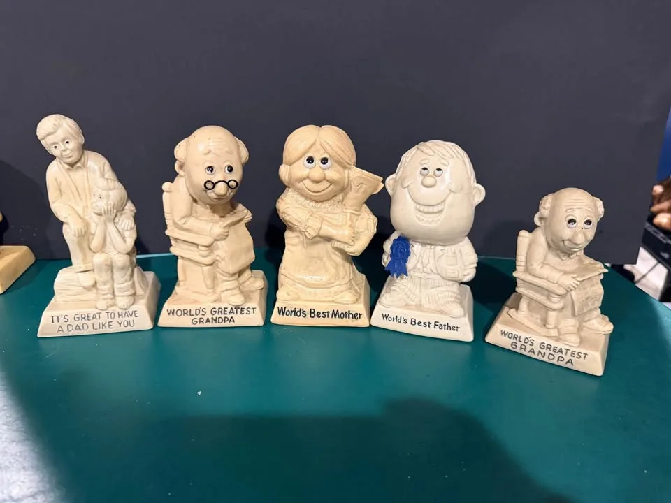 Vintage 1970s Russ Wallace Berries & Paula Figures, 33 image indicator(2)