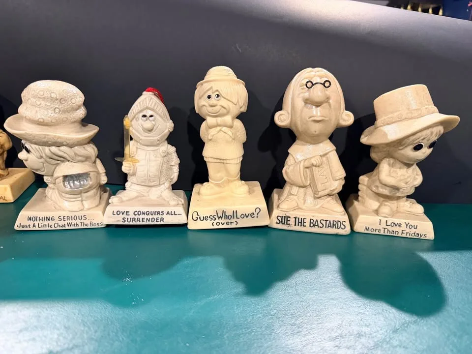 Vintage 1970s Russ Wallace Berries & Paula Figures, 33 image indicator(3)