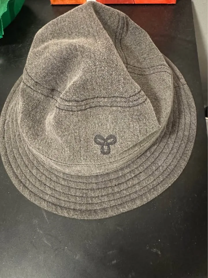 tna hat image indicator(2)