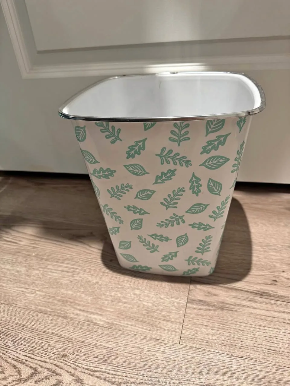 garbage bin thumbnail