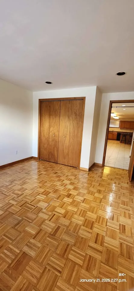 2 Beds 1 Bath - House image indicator(3)