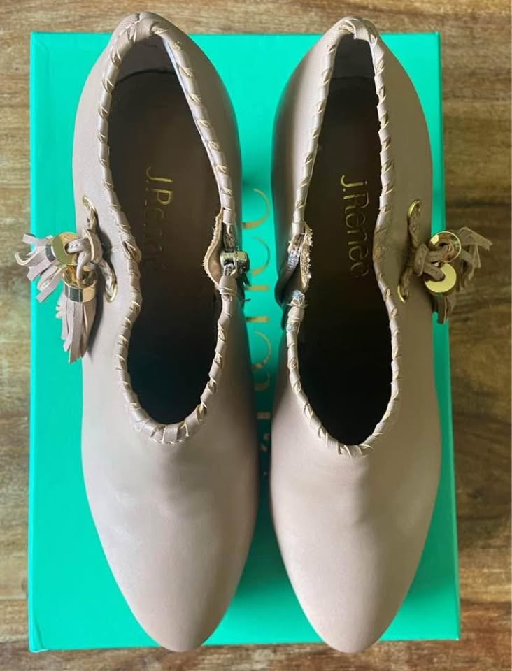 NEW IN BOX: J.Renee Leather Heeled Booties Nude (Size 9) - photo 5