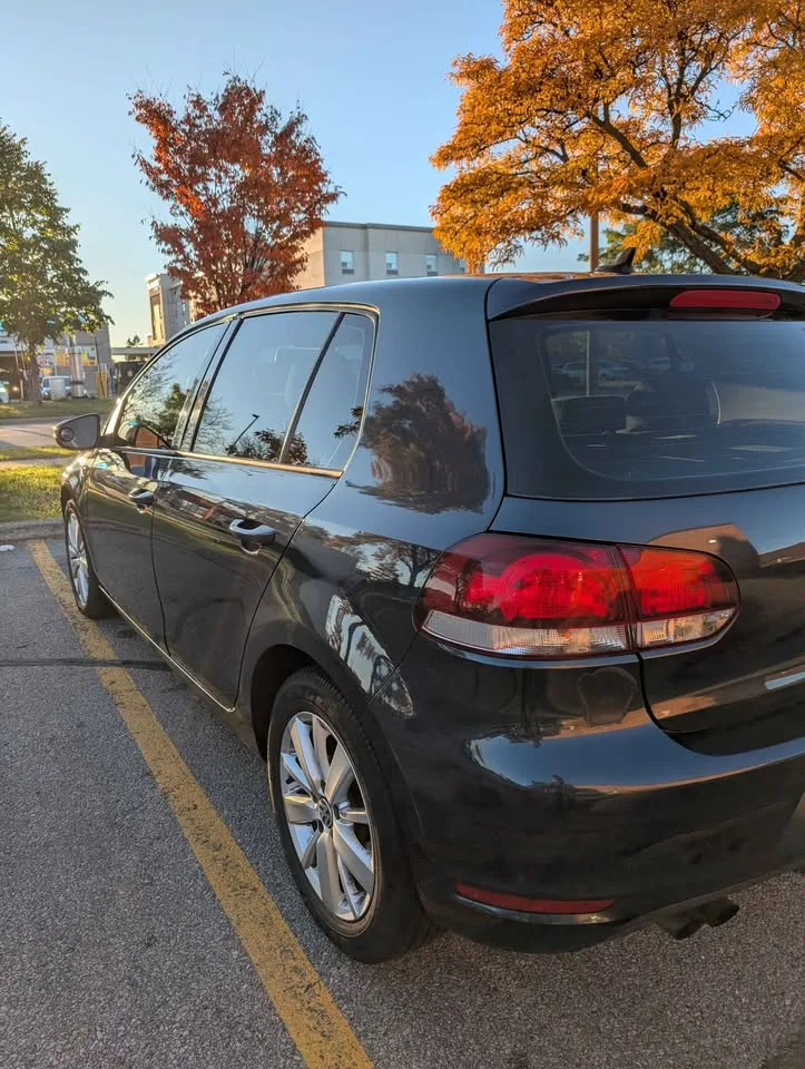 2012 Volkswagen Golf 2.5L Highline image indicator(2)