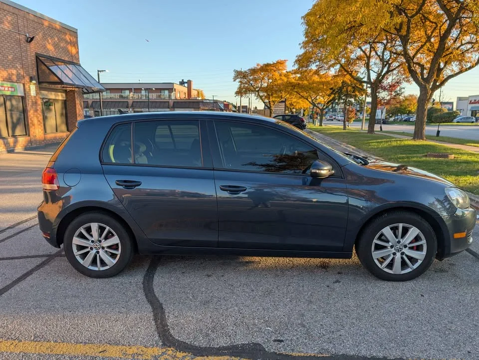 2012 Volkswagen Golf 2.5L Highline image indicator(3)