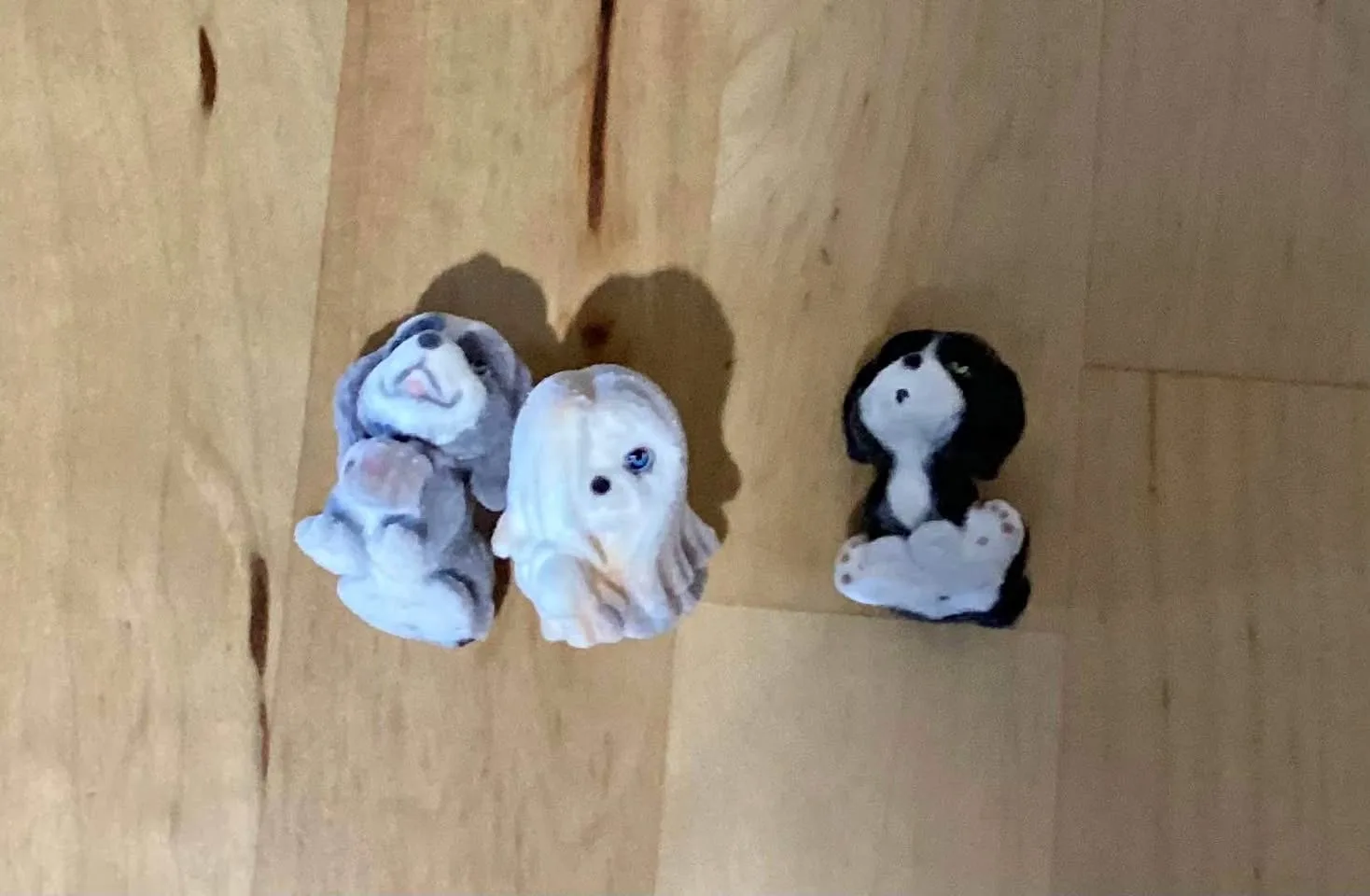 Little dog figures thumbnail