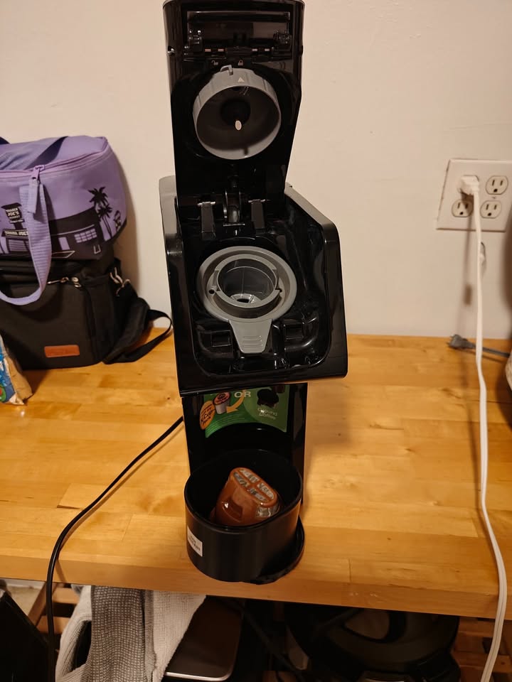 Hamilton Beach Coffee Maker - photo 2