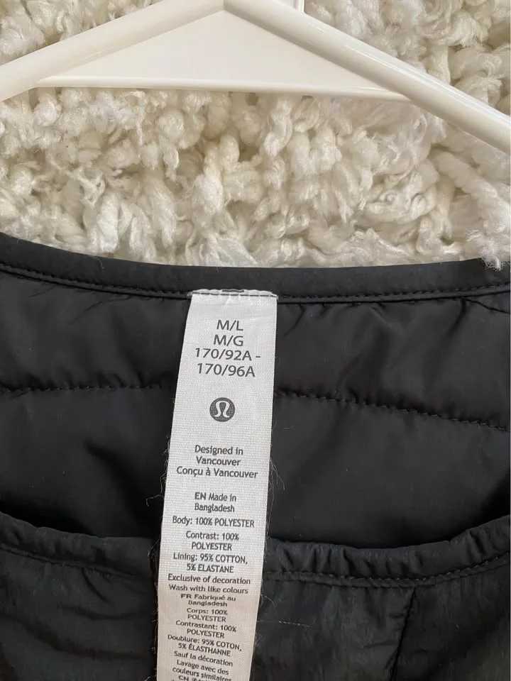 lululemon Insulated Jacket Size M/L image indicator(2)
