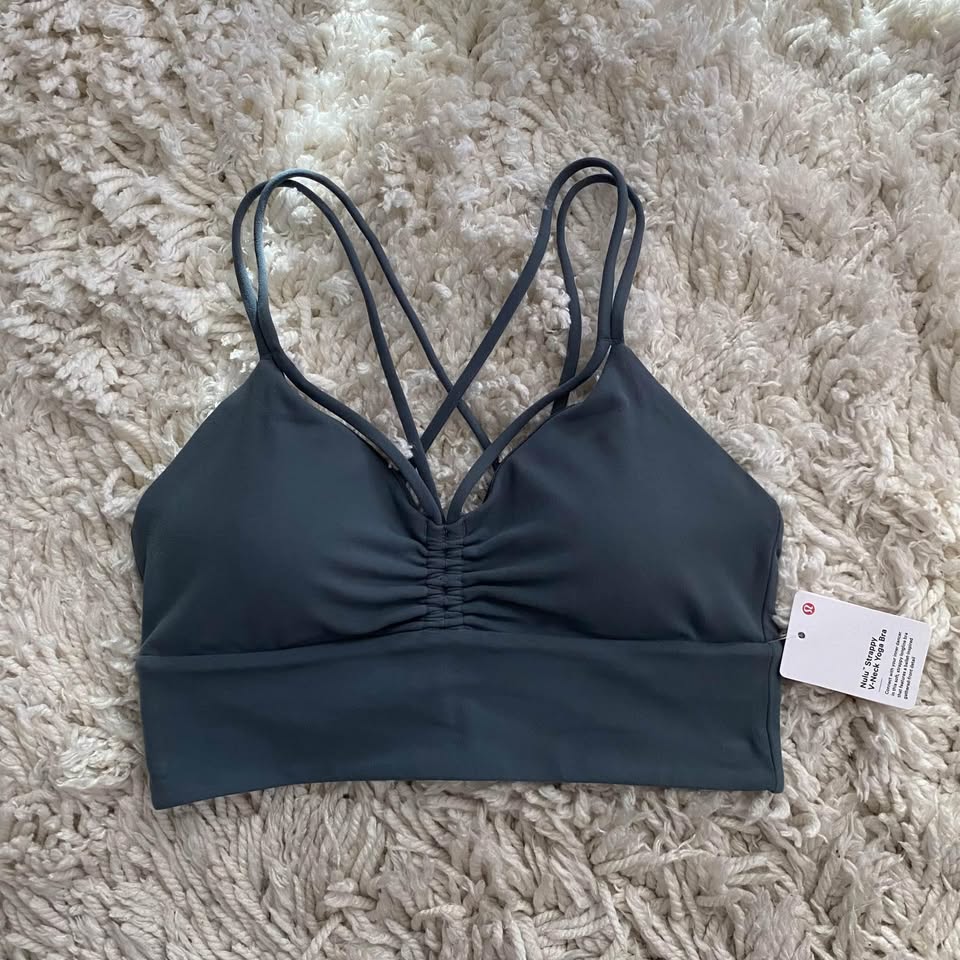 NEW Lululemon Sports Bra Size 6 - photo 3