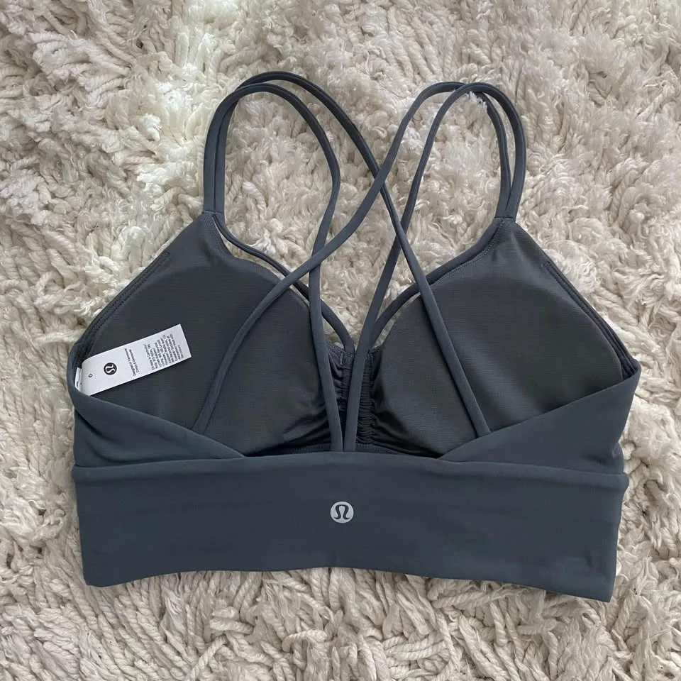 NEW Lululemon Sports Bra Size 6 image indicator(4)