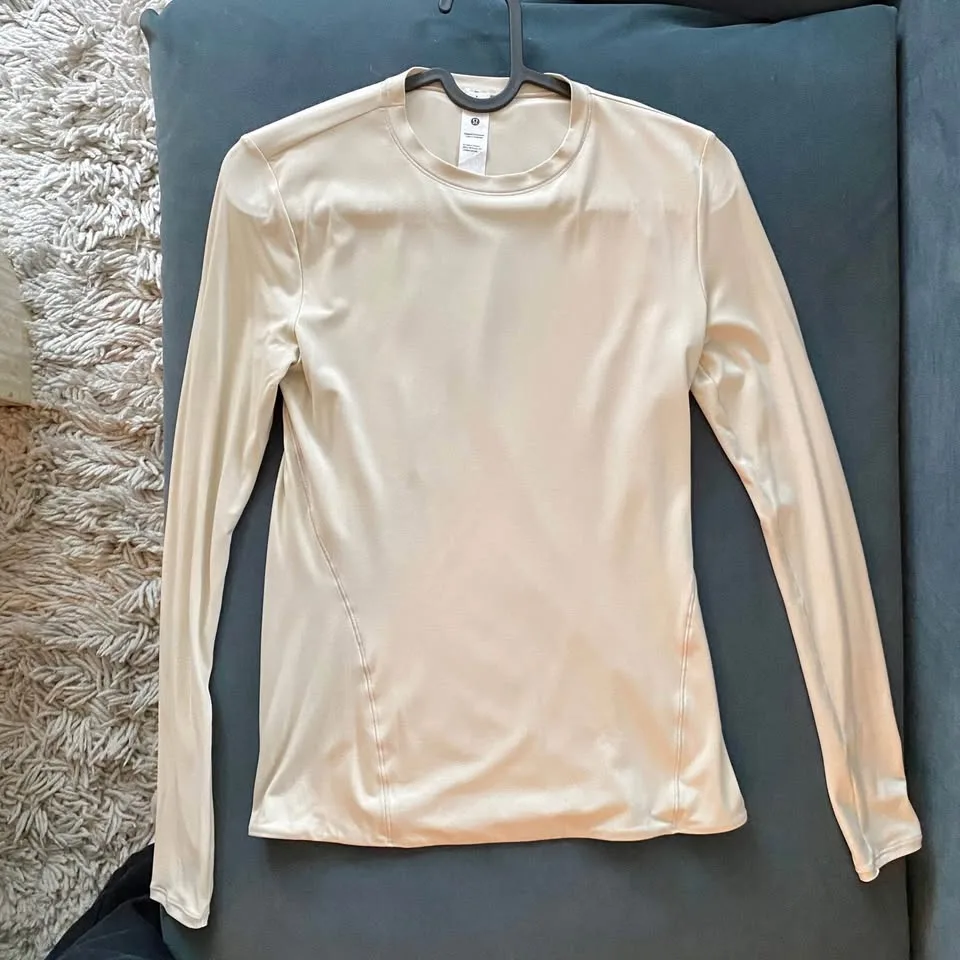 NWT Lululemon Wundermost Long Sleeve Size S image indicator(2)