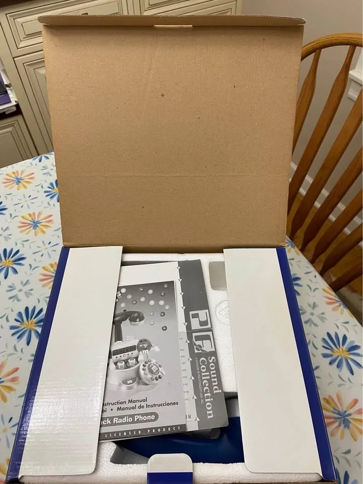 Vintage M&M’s Clock Radio Phone *New in Box! image indicator(7)