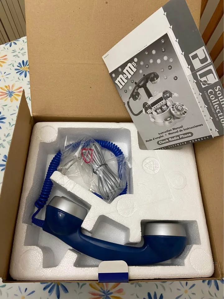 Vintage M&M’s Clock Radio Phone *New in Box! image indicator(8)