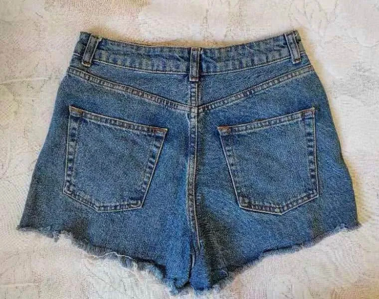Topshop Rose Denim Shorts - Size 8 image indicator(3)