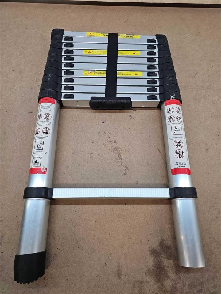 11 STEPS- Aluminum Telescopic Extendable Ladder - photo 2