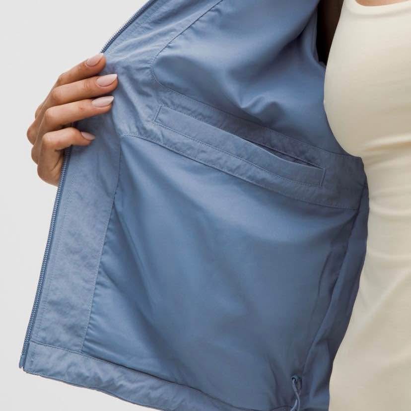 NWT Lululemon Always Effortless Jacket - Size 6 - photo 5