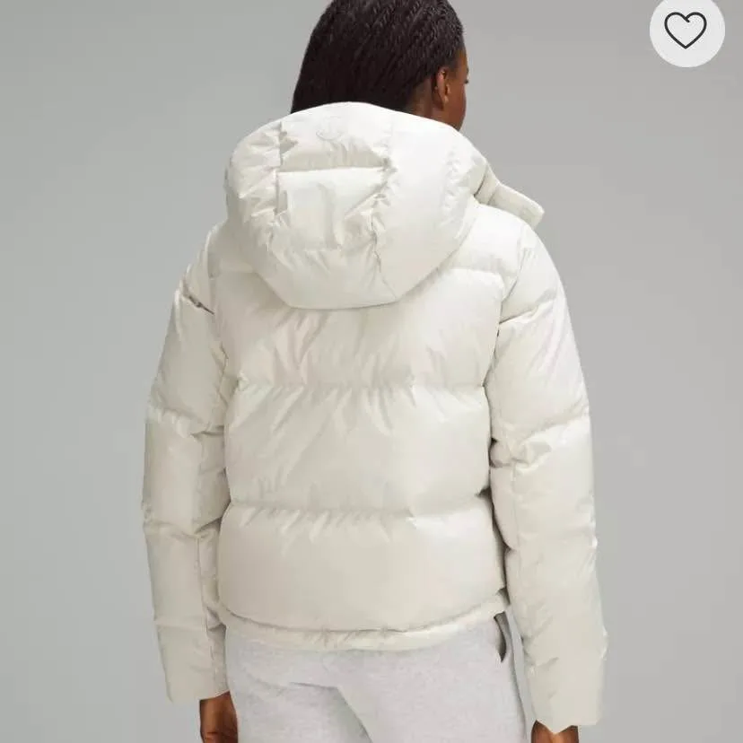 NWT Lululemon Wunder Puff Cropped Jacket Size 6 image indicator(2)