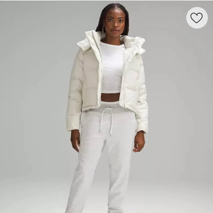 NWT Lululemon Wunder Puff Cropped Jacket Size 6 image indicator(3)