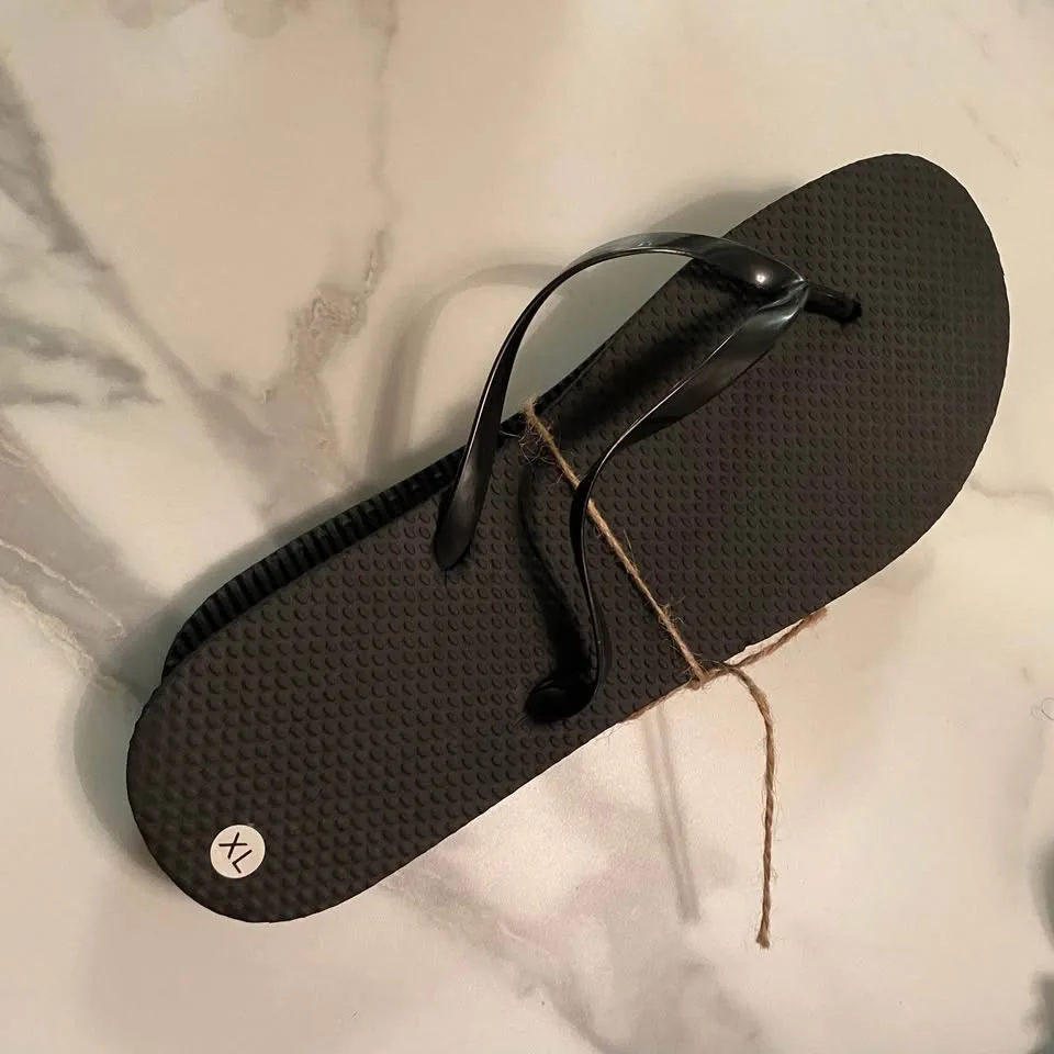 NWT Flip Flop - Unisex, Size XL image indicator(2)