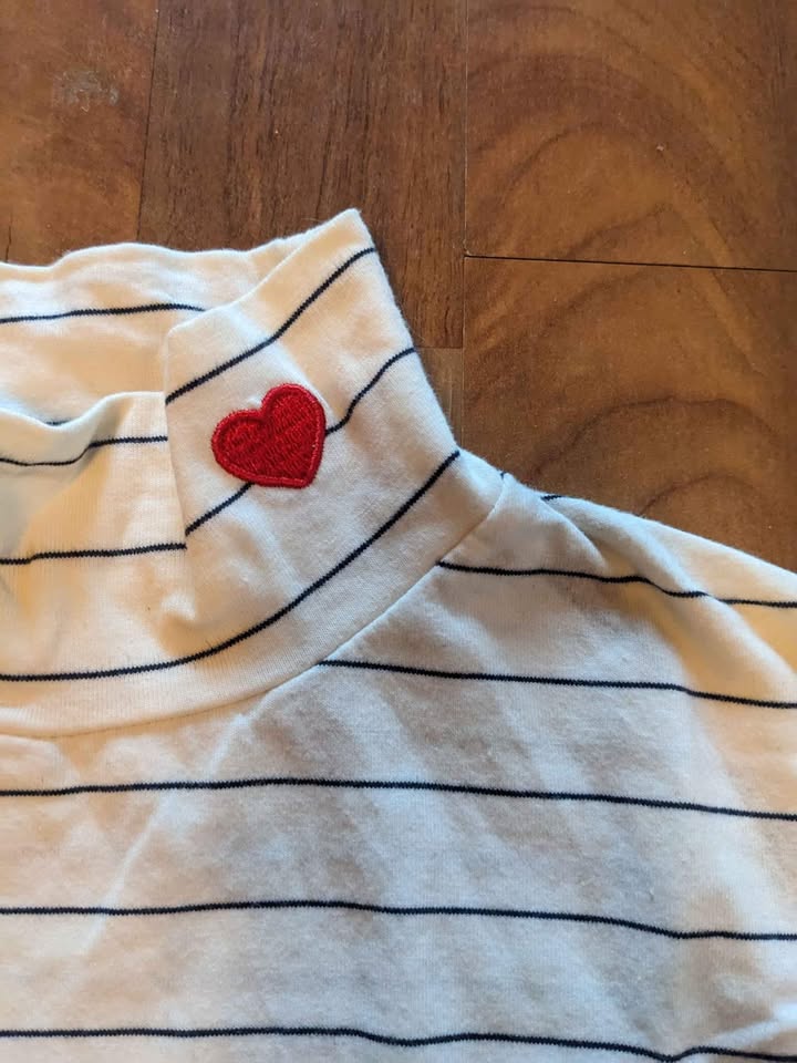 Stripe turtleneck with heart embroidery - photo 2