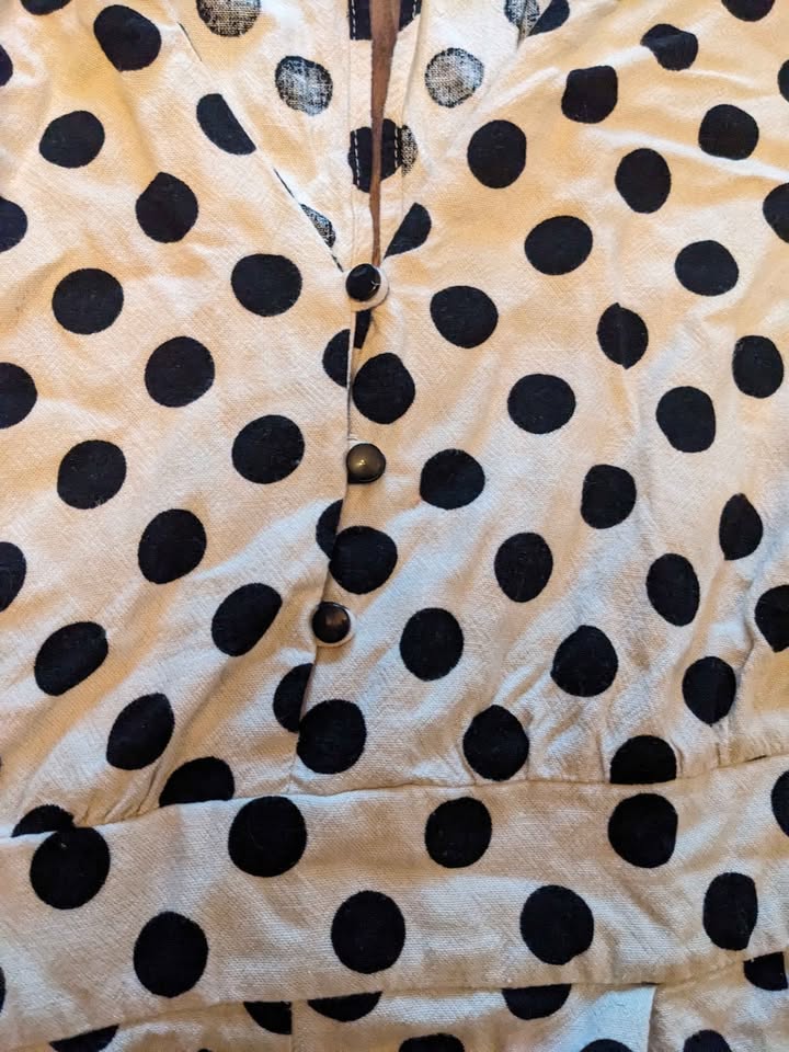 Woven polka dot shorts romper - photo 3