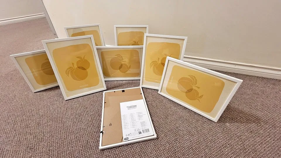 8 White Photo Frames thumbnail