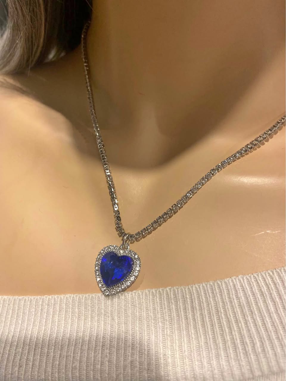 Titanic Heart of the Ocean Necklace